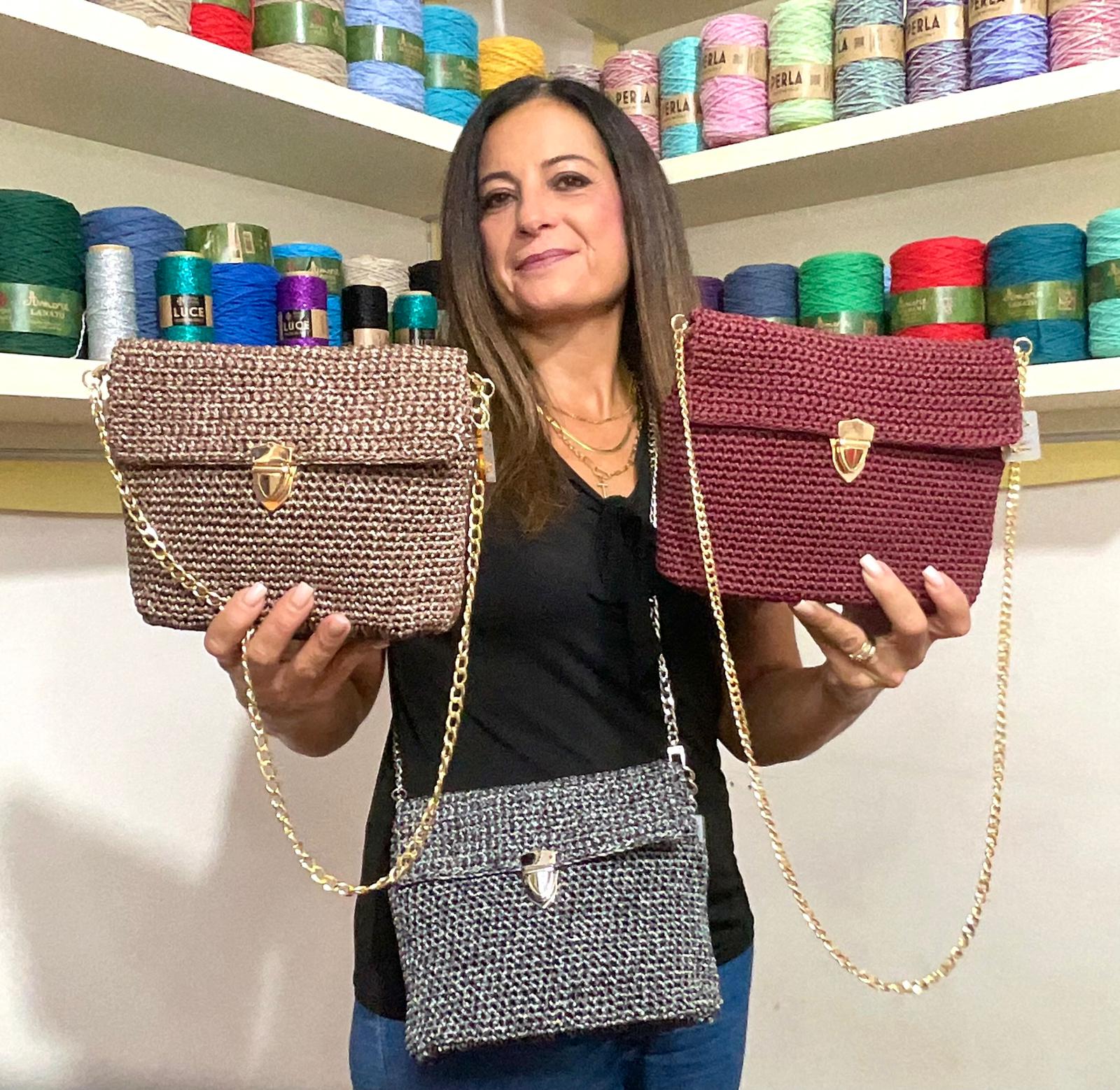 borgo-de-pazzi-kit-borsa-multitasking-di-tiziana-volpe-crochet-in-filato-inda image 1