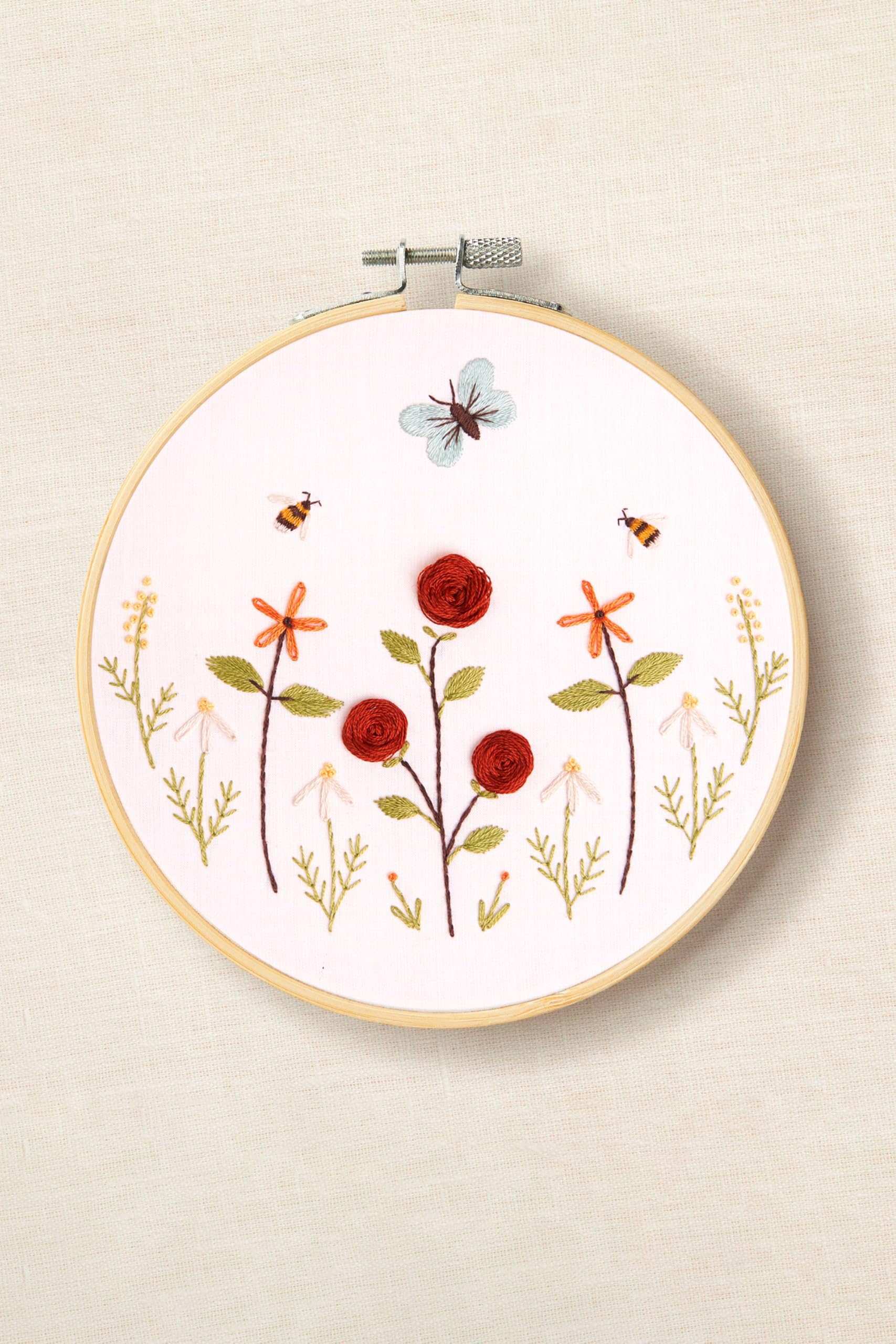 dmc-the-designer-collection-giardino-delle-farfalle-di-aurora-menendez-kit-ricam image 2