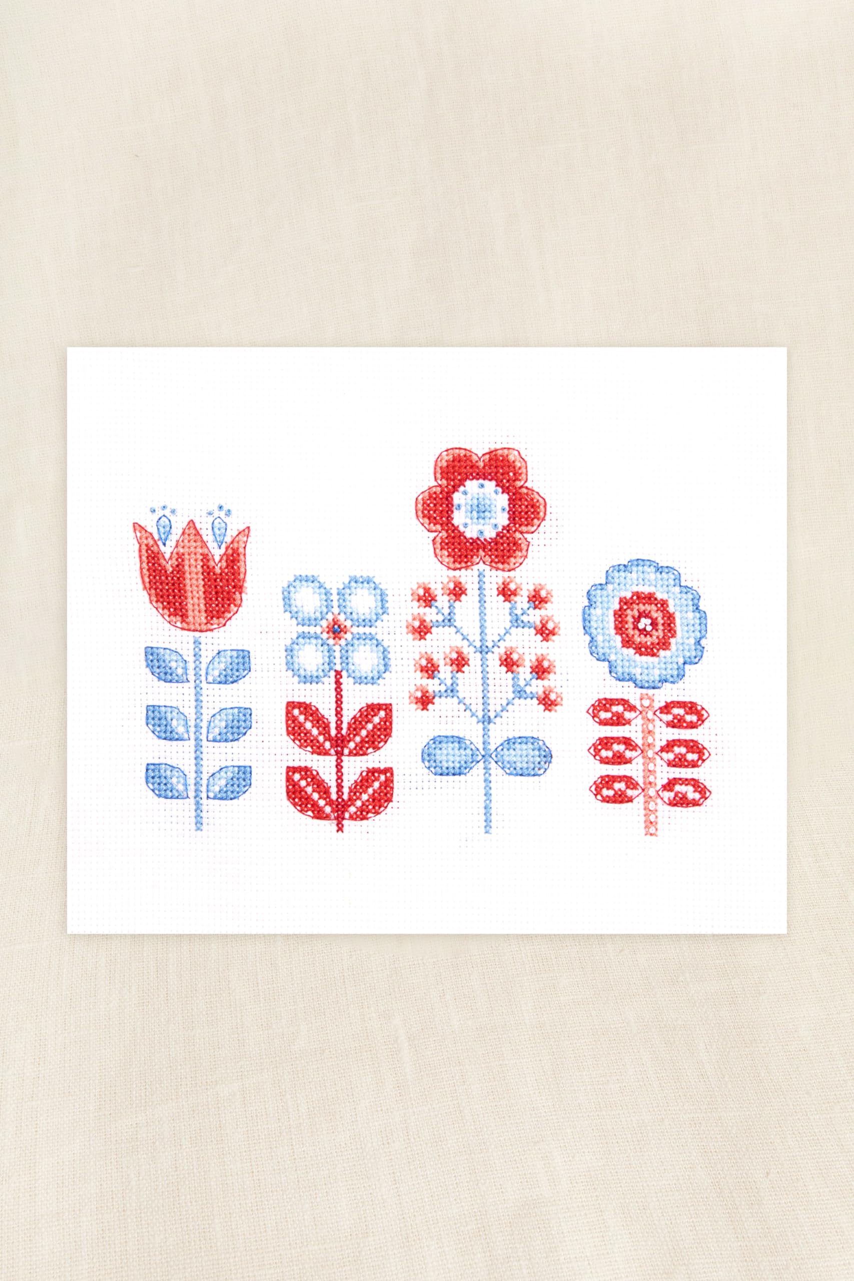 dmc-the-designer-collection-fiori-folk-di-jo-aston-kit-punto-croce-facile image 2