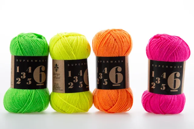 borgo-de-pazzi-inda-rainbow-kit-colori-fluo-in-lana-superwash image 1