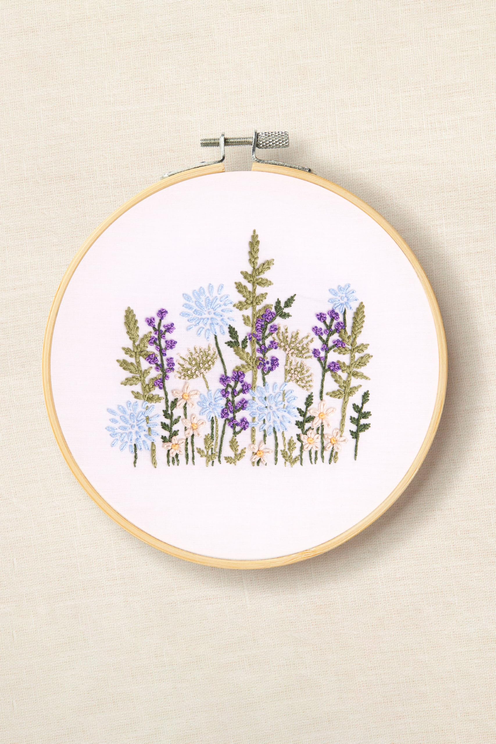 dmc-the-designer-collection-fiori-selvatici-wild-blooms-di-jenni-davis-kit-ricam image 2