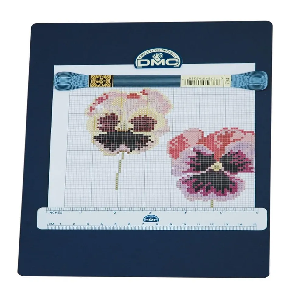 dmc-lavagnetta-magnetica-grande-per-schemi-ricamo-28-x-38-cm image 1