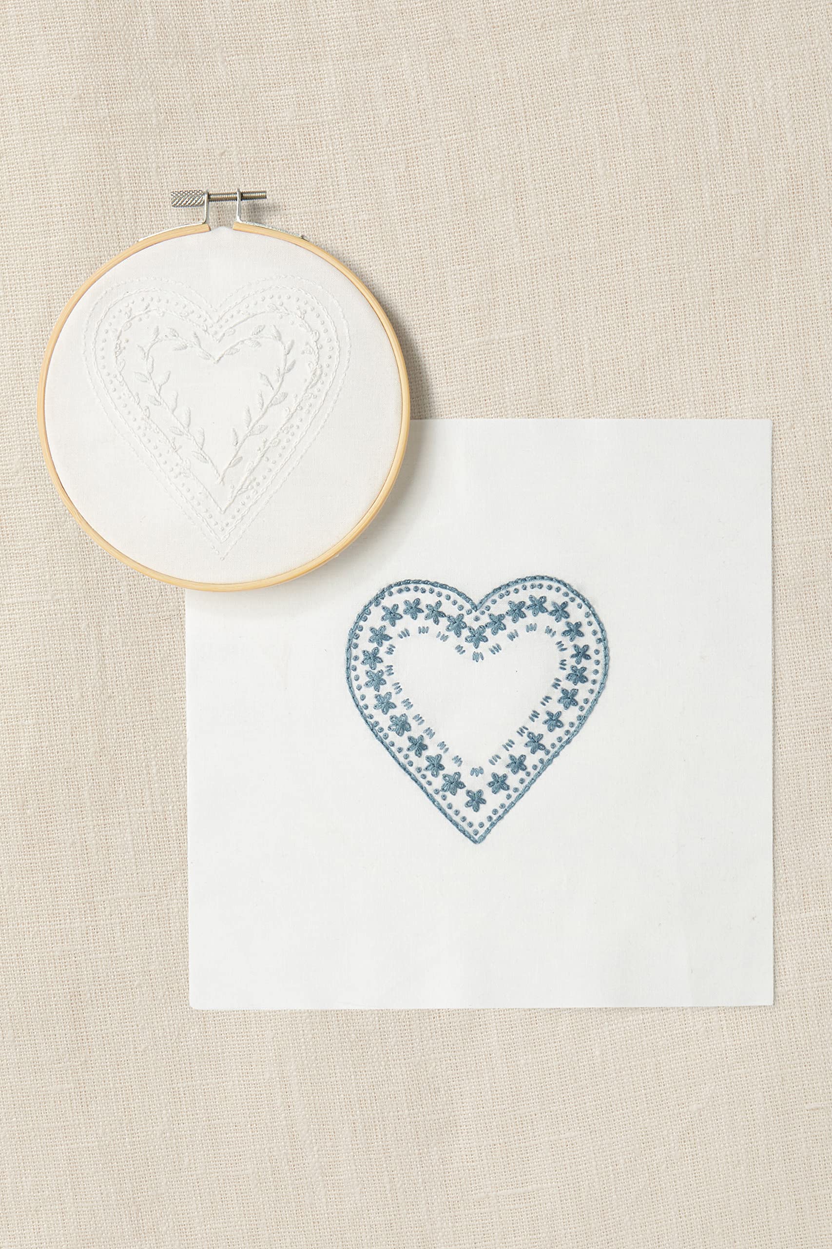 dmc-mindful-making-duo-d-amore-kit-ricamo-2-cuori-10x10-5-cm image 2